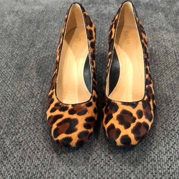 Nurture dyed calf hair leopard print pumps.  Size 7 - Picture 2 of 10